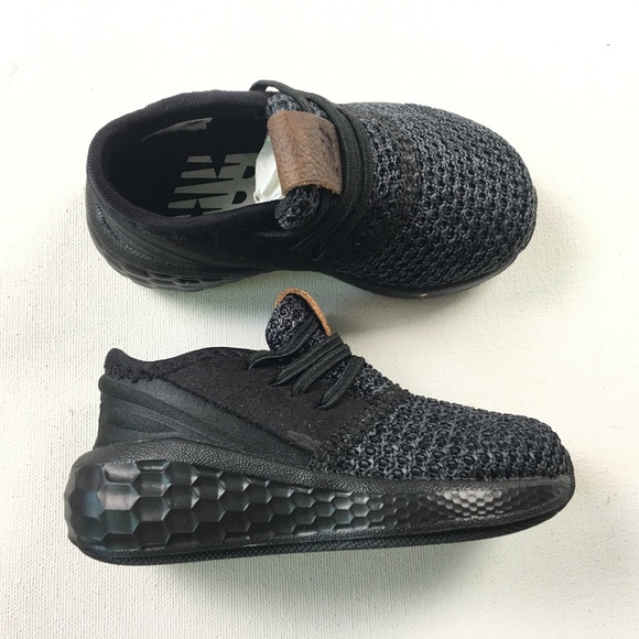 black new balance size 5